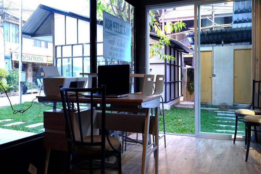 Oyo 673 Nice Sleep Box Hotel Chiang Mai Exterior photo